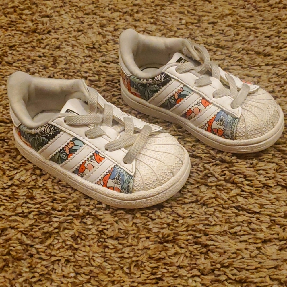 Size 5 Adidas slip on shoes